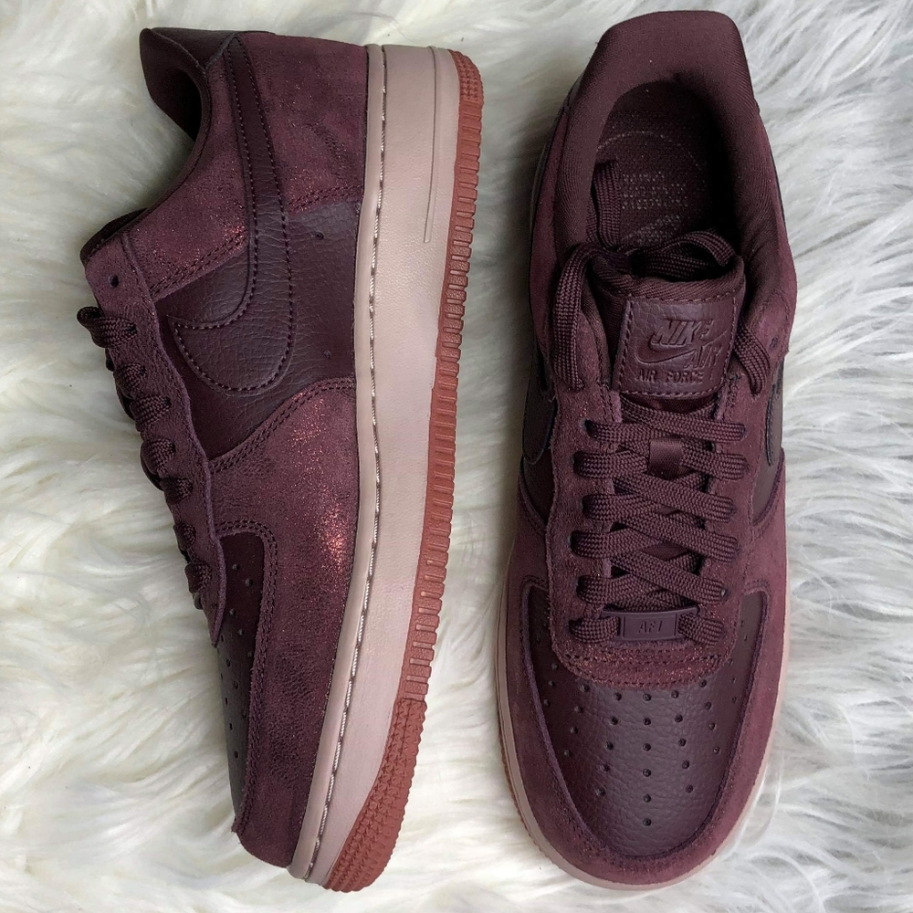 WOMEN'S Nike Air Force 1 '07 PRM BURGUNDY / GLITTE
